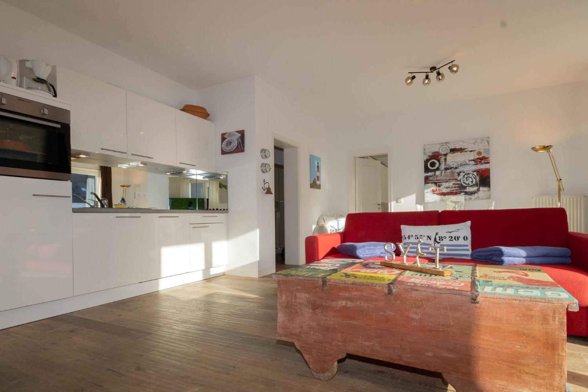 Smiley Apartment